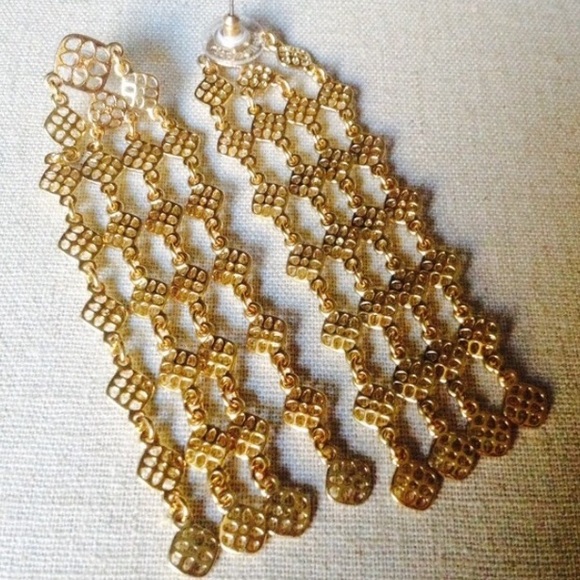 :: S&D [Retired] Gold Devon Shoulder Dusters - Picture 6 of 8